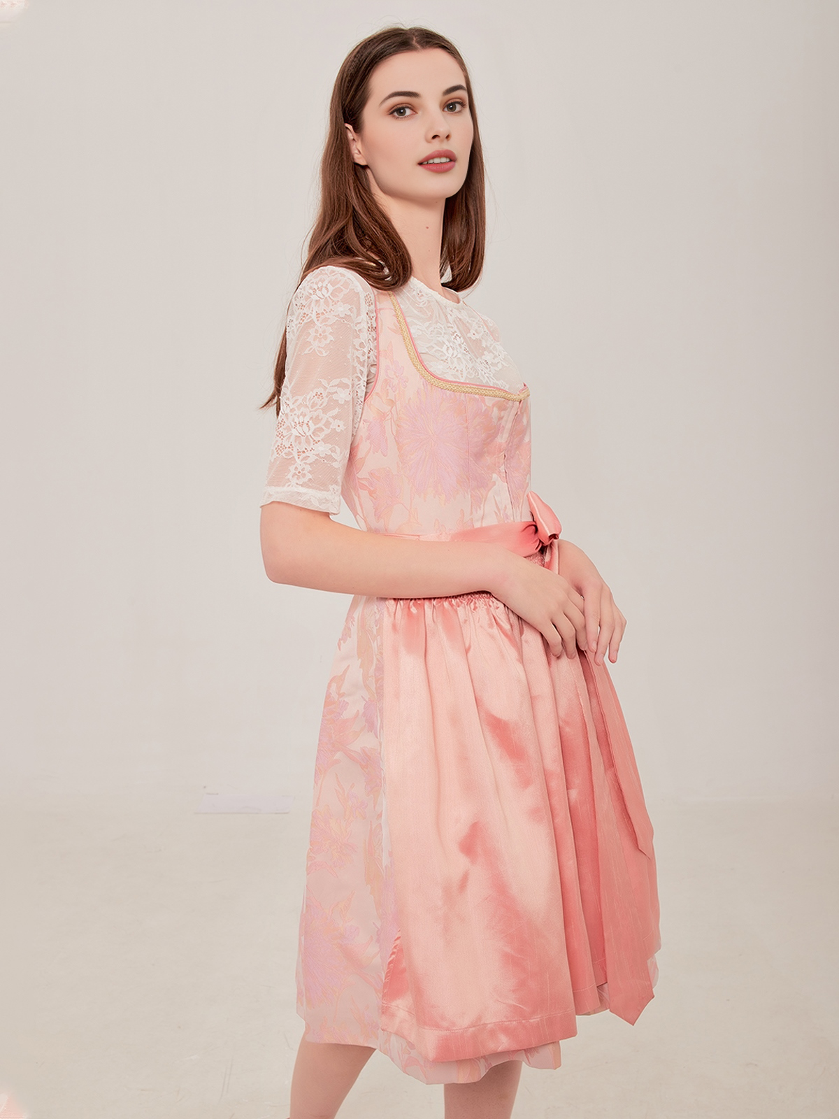 Dirndl in Rosa