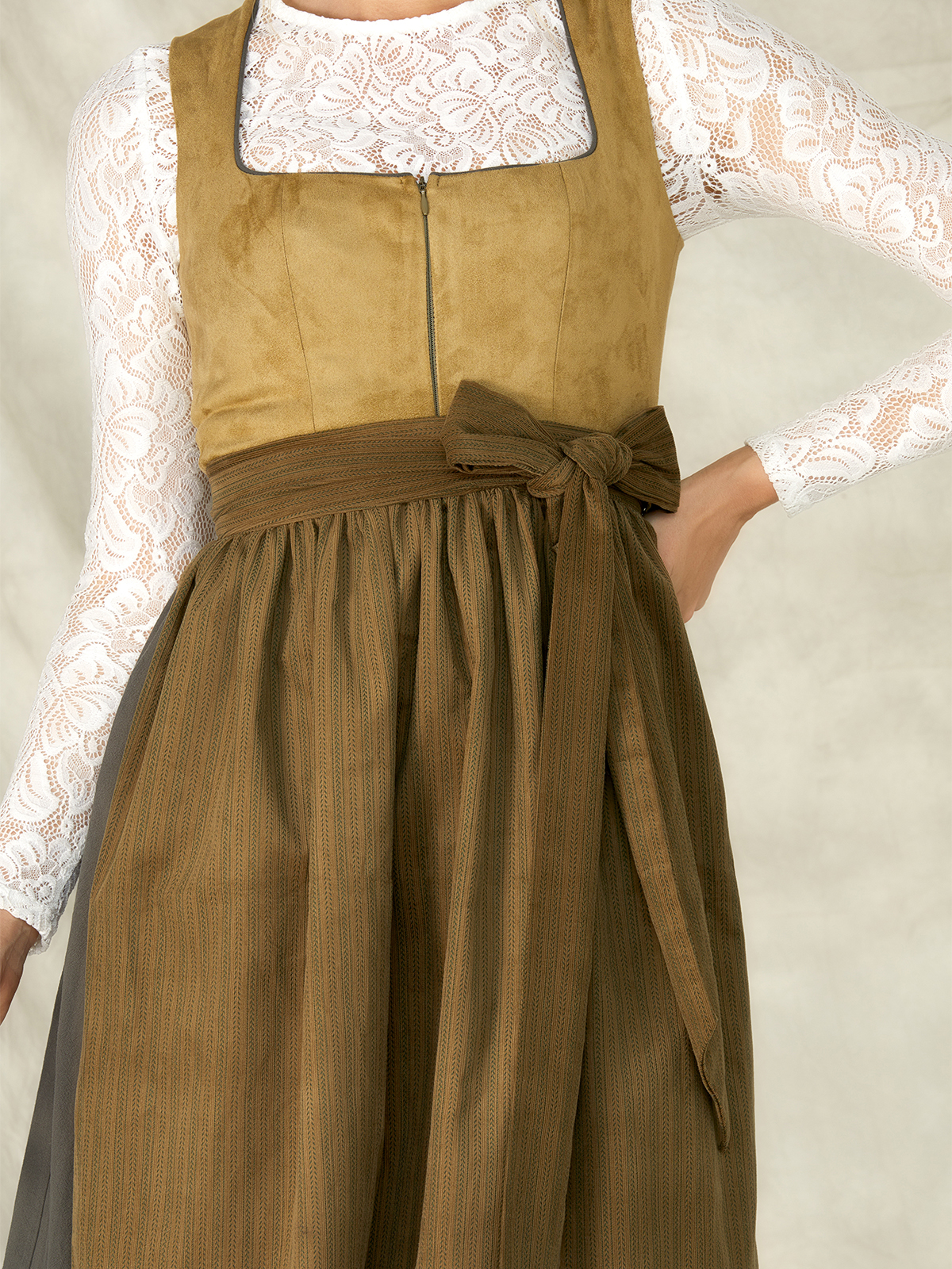 Dirndl in Grün