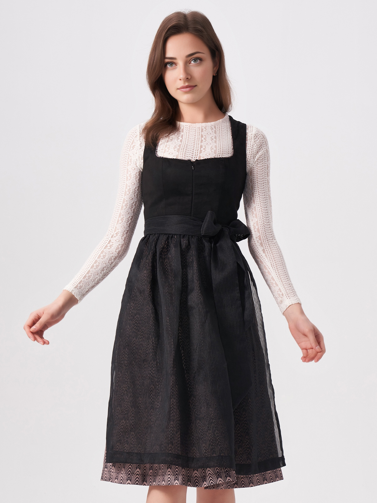 Modernes Dirndl in Schwarz mit raffiniertem Schnitt
