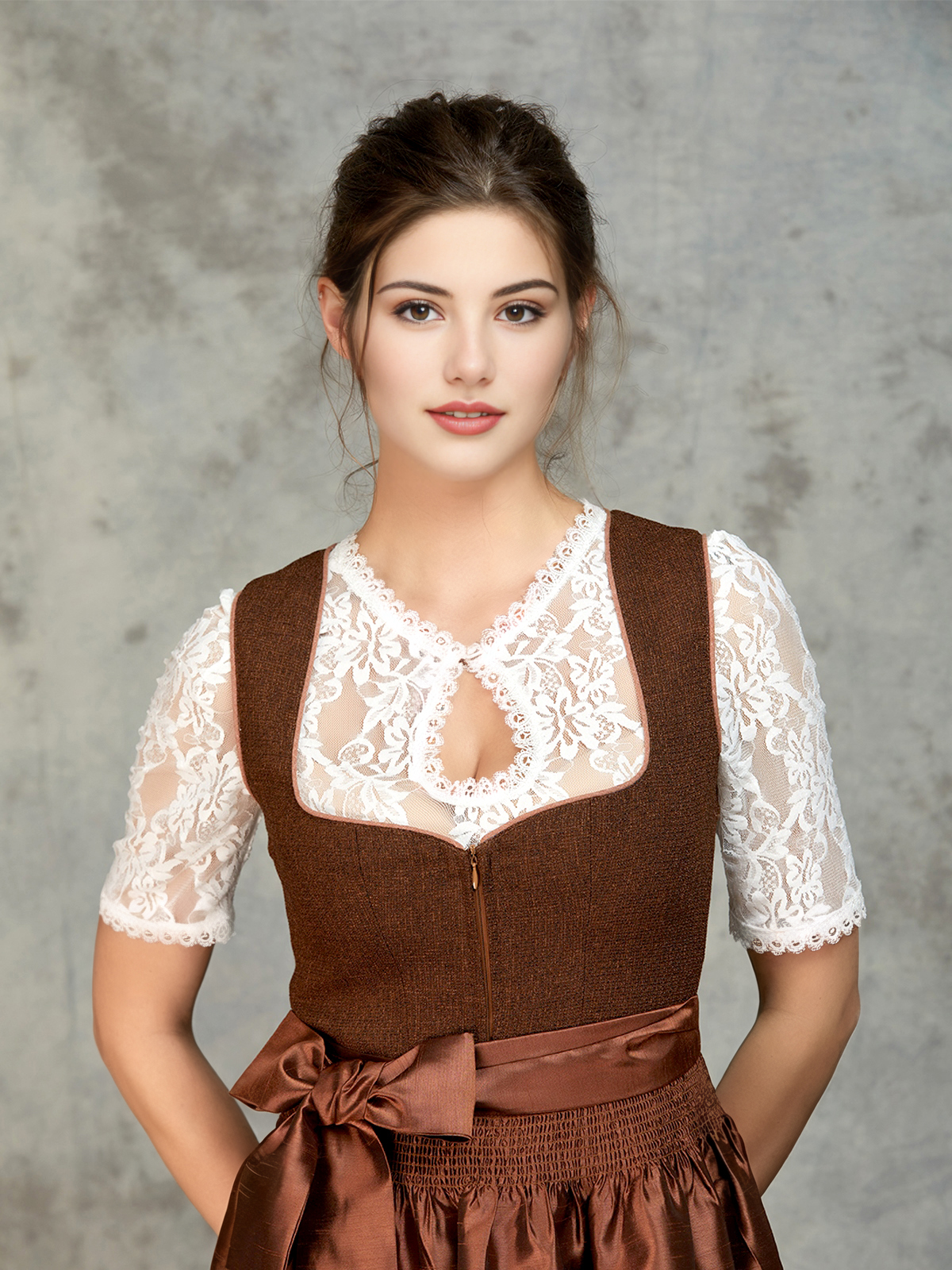 Dirndl Wildleder in Braun