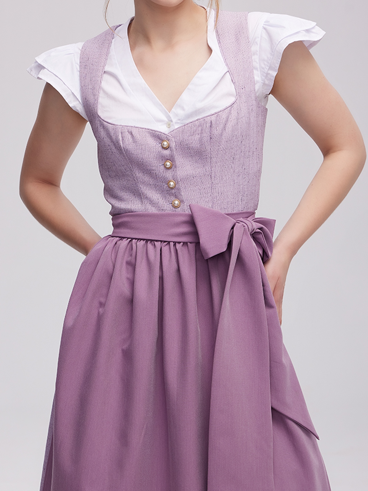 Dirndl Midi Schwarz Rot in eleganter Ausführung
