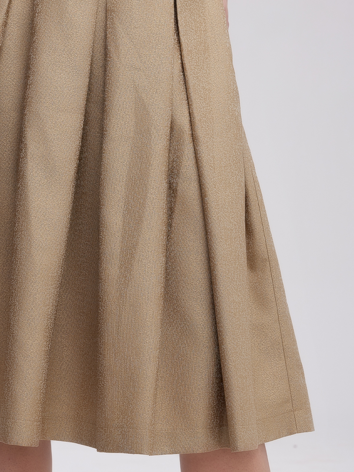 Samt Dirndl Beige – Eleganz pur