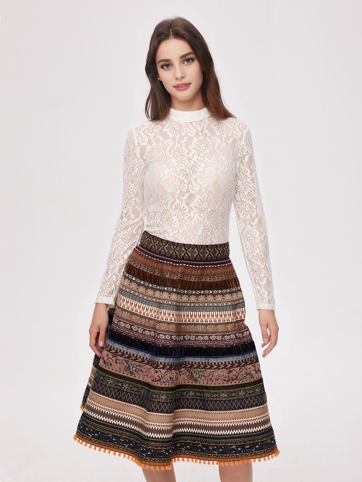Modernes Dirndl in Braun